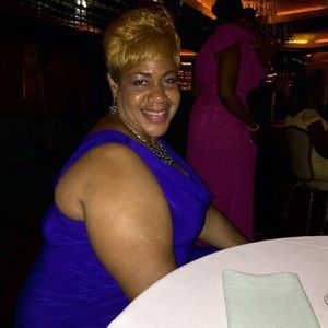 Meet your Posher, Sharon